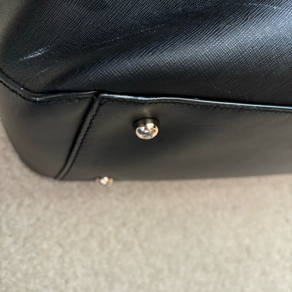 Lo & Sons Black Saffiano 15” Seville Tote with gold hardware and extra NEW shell - Picture 8 of 16